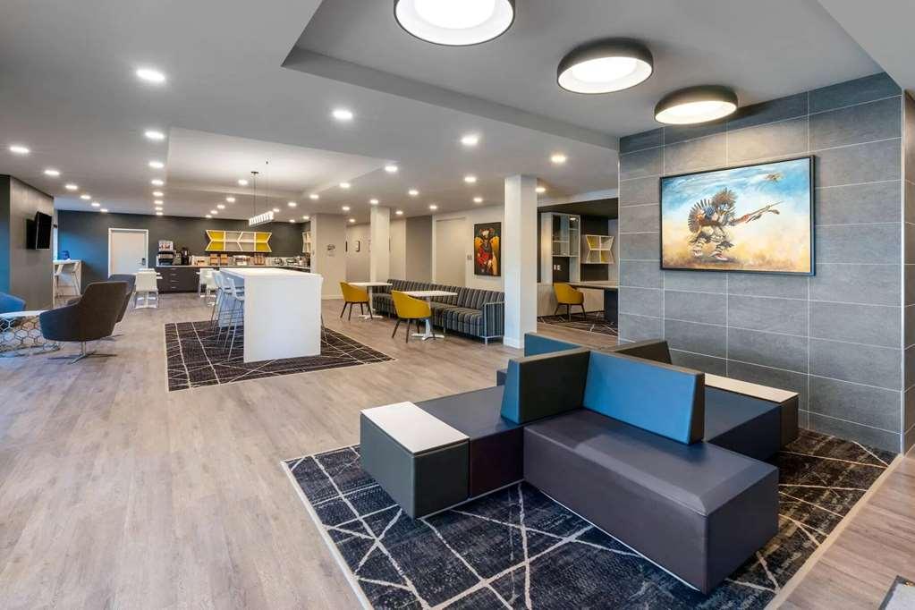 Microtel Inn & Suites By Wyndham Aurora Interior photo